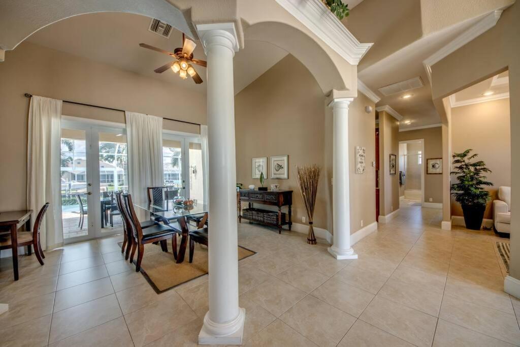 Villa Martinique By Coralvilla Cape Coral Exterior photo